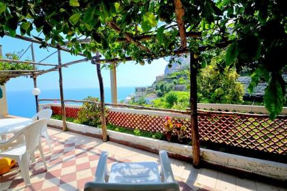 Amalfi Villa Sleeps 8 Air Con WiFi - image 18