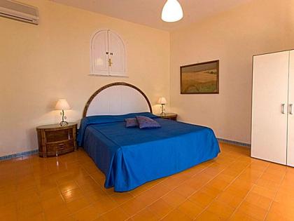 Conca dei Marini Villa Sleeps 12 Pool Air Con WiFi - image 5