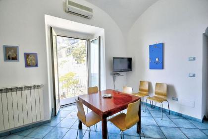 Amalfi Apartment Sleeps 4 Air Con WiFi - image 6