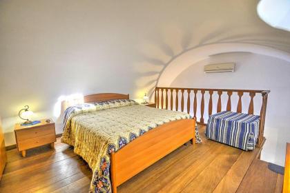 Amalfi Villa Sleeps 4 Air Con WiFi - image 2
