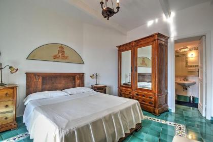 Amalfi Villa Sleeps 4 Air Con WiFi - image 18