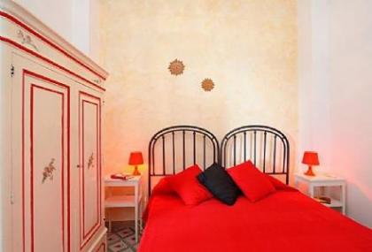 Amalfi Apartment Sleeps 6 Air Con WiFi - image 3