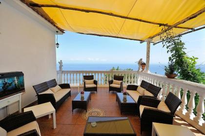 Amalfi Villa Sleeps 20 Pool Air Con WiFi - image 13