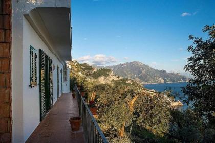 Amalfi Villa Sleeps 20 Pool Air Con WiFi - image 19