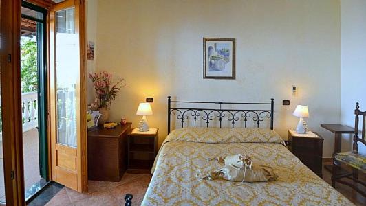 Amalfi Villa Sleeps 20 Pool Air Con WiFi - image 2