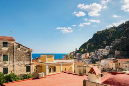 Bouganville Holiday house Amalfi - image 17