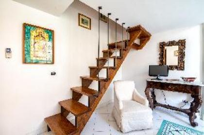 Upscale Central Amalfi Apartment In 19th-century Building - image 16