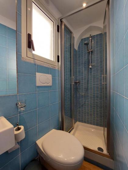 La stanza sul Porto di Amalfi camera piccina piccina con bagno privato - image 23
