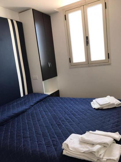 La stanza sul Porto di Amalfi camera piccina piccina con bagno privato - image 29