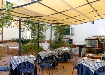 Hotel Antica Repubblica in Amalfi center at 100mt from the sea with parking - image 27